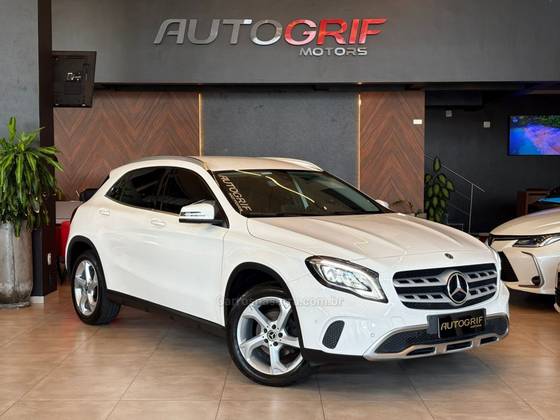 MERCEDES-BENZ GLA 200 1.6 CGI FLEX ADVANCE 7G-DCT
